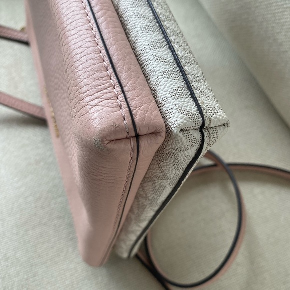 Michael Kors Bag - Picture 9 of 11